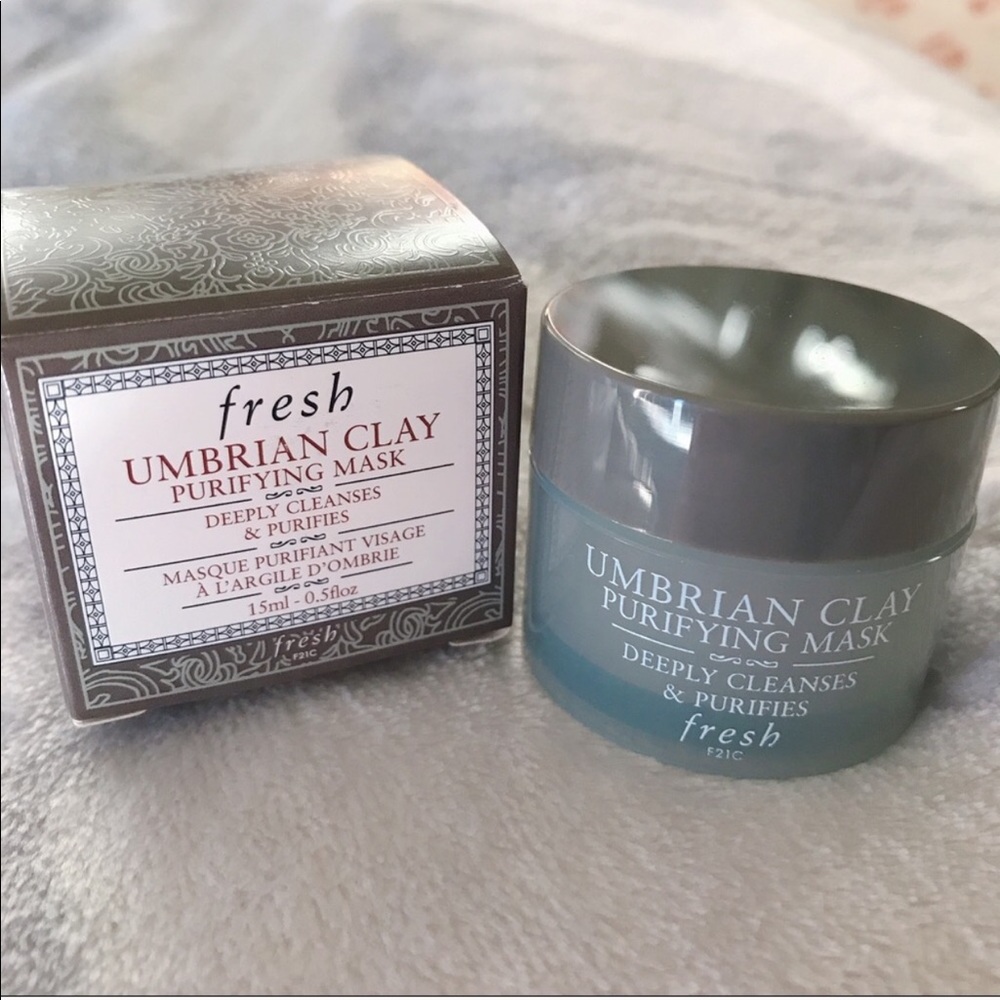FRESH ‼️ Umbrian Clay Pore Purifying Face Mask